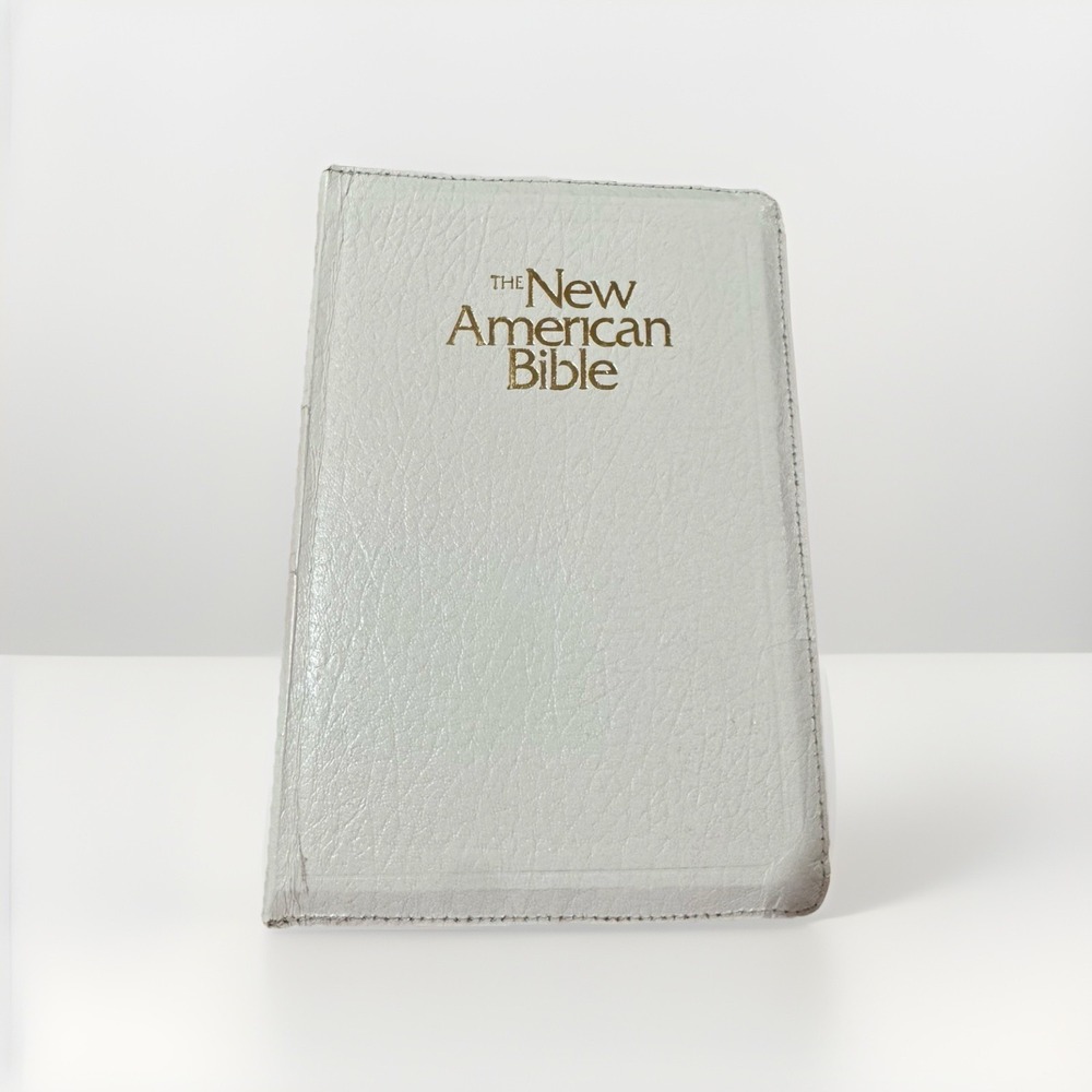 The New American Bible Red Letter Edition Catholic World Press White Zip Around